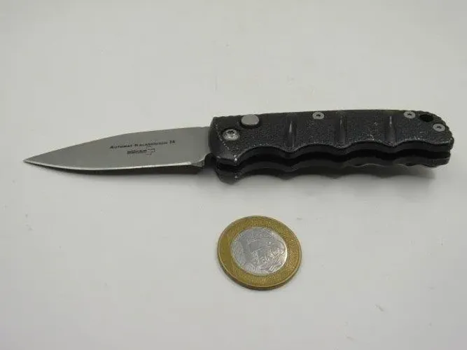 CANIVETE BOKER AUTOMAT KALASHNIKOV 74. Automático e Usado. Fechado mede aproximadamente 09