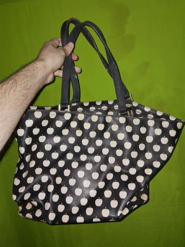 Bolsa de ombro feminina monocromática