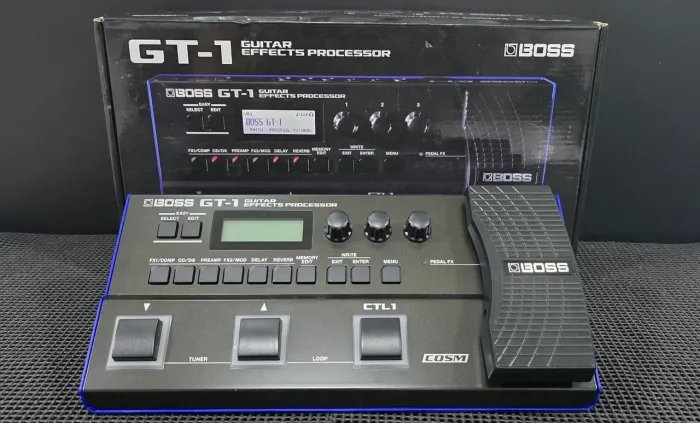 Pedaleira Boss GT-1 | Processador de Efeitos | Para Guitarra (aceito trocas)