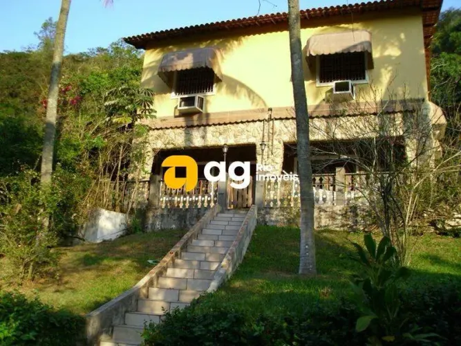 SÍTIO À VENDA COM 3 QUARTOS NA TAQUARA