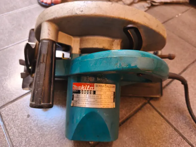 Serra circular Makita 9 1/4 5900b 