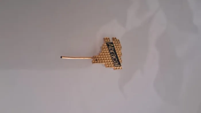 Broche Abracaf