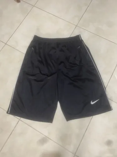Bermuda Nike esportiva