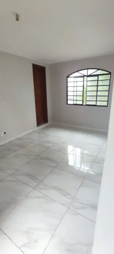 CASA TIPO APARTAMENTO DE FUNDOS PARA ALUGAR - BAIRRO COQUEIRAL | CASCAVEL/PR
