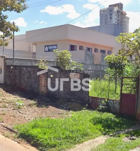 Excelente oportunidade de um lote na Vila Rosa, a duas quadras da Avenida Rio Verde, próxi