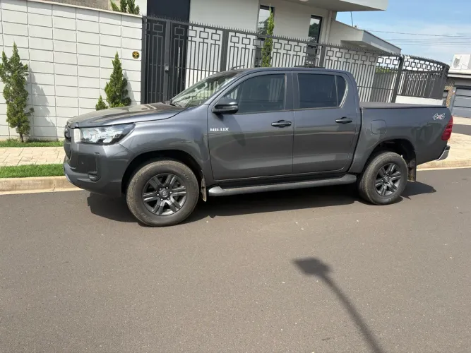 Toyota Hilux CD SR 4X4 2.8 TDI Diesel Aut. 2022
