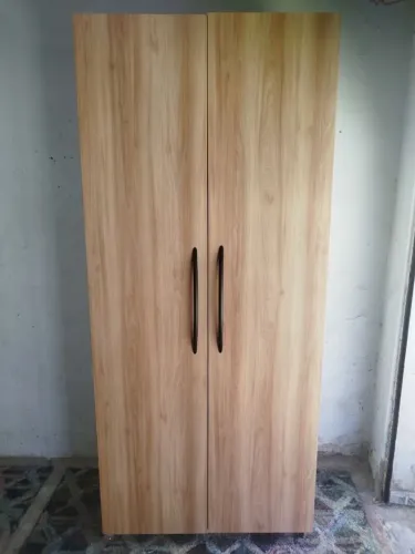Guarda-Roupas Novo 100% Compacto