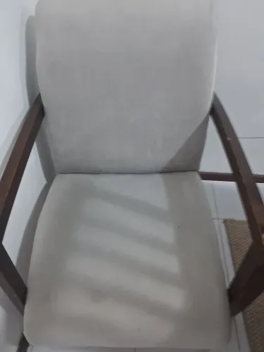 Cadeira tipo poltrona