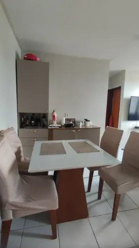 Apto mobiliado no Ideal samambaia - Andar alto ( escada )