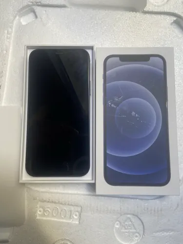 iPhone 12 64g 77% bateria 