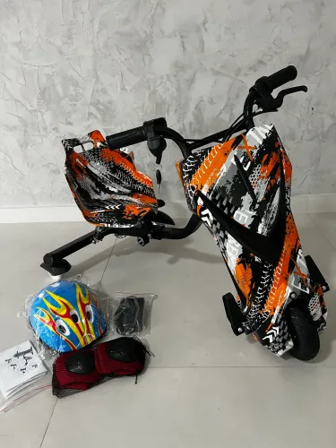 Triciclo elétrico 
