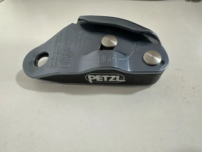 Descensor autoblocante Grigri Petzl