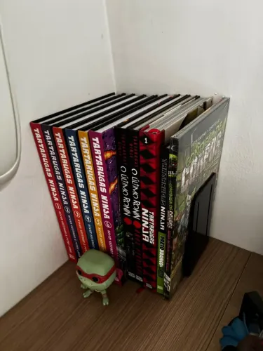 Coleção Tartarugas ninja - Pipoca e Nanquim + Funko Raphael