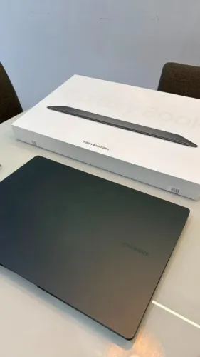 Samsung Galaxy Book3 Ultra i9 | 32GB RAM | 1TB SSD | Tela 16" AMOLED 2X