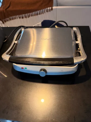 GRILL MULTIUSO OSTER 1500W 110v BIOCERAMIC AJUSTE + TORRADEIRA