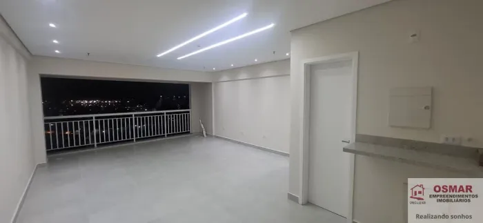Sala Comercial para Locação na Vila Mathias, Santos-SP: 1 Sala, 1 Banheiro, 42m² de Área. 