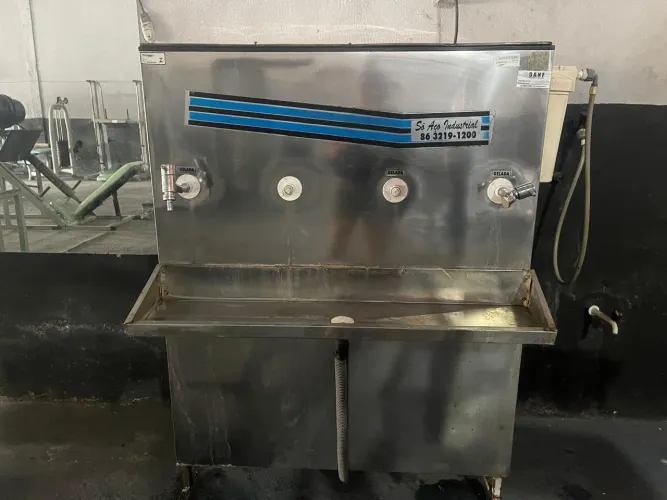 Vendo bebedouro 80L