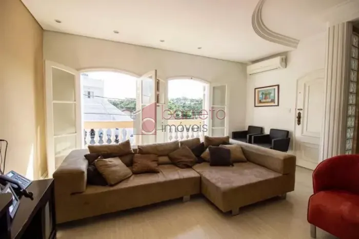 SOBRADO PARA VENDA NO BAIRRO VILA SÃO JOSÉ - VARZEA PAULISTA/SP
