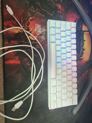 Teclado mecânico husky blizzard 60% branco (usado)