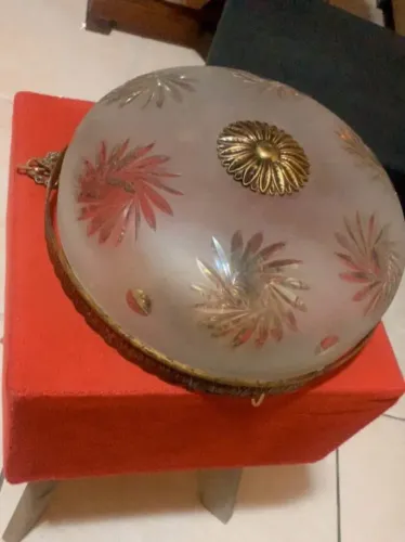 Leia descrição. Lustre antigo