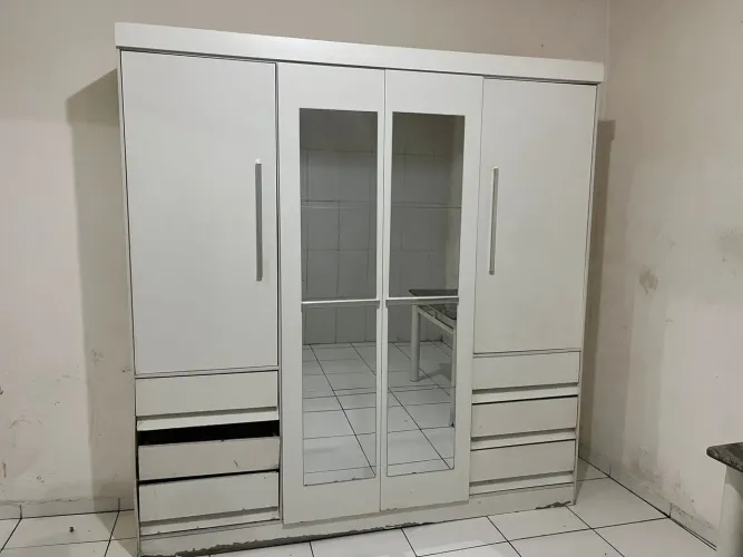 Guarda roupa usado