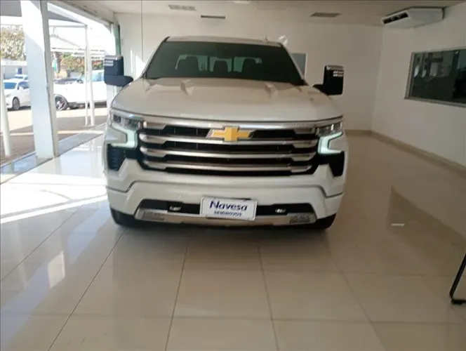 Chevrolet Silverado High Country 5.3 V8 AWD Aut. 2025