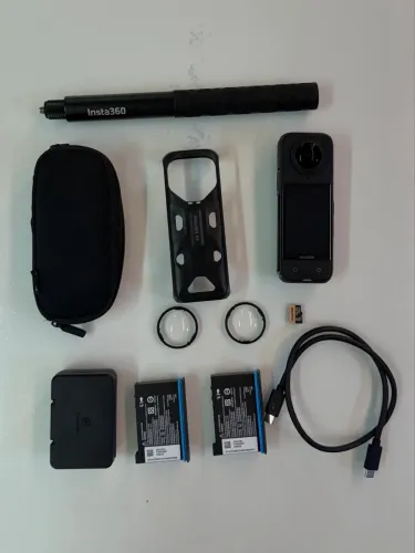 INSTA360 X4 8K - BUNDLE COMPLETO - POUQUÍSSIMO USO