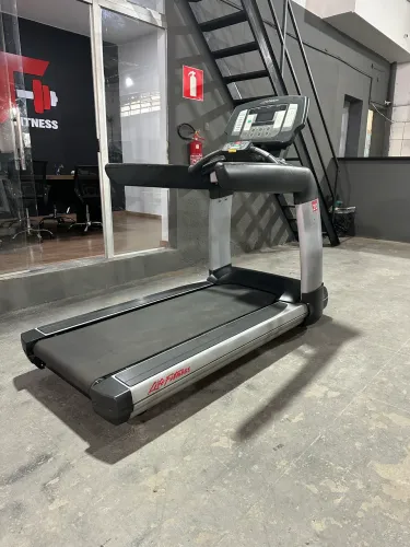 Esteira 95T Life Fitness