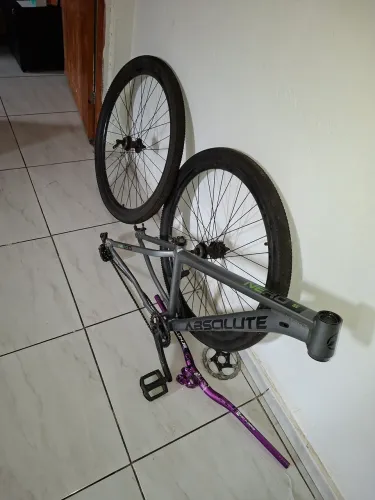 Vendo peças de bicicleta
