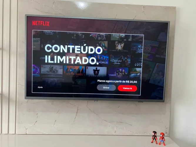 TV SMART PHILIPS 50" 4K - Ultra HD - Impecável - Entrego Hoje
