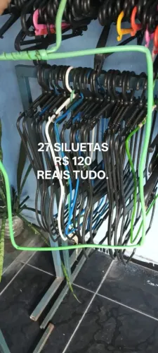Brechó / Cabides / Araras de Roupas