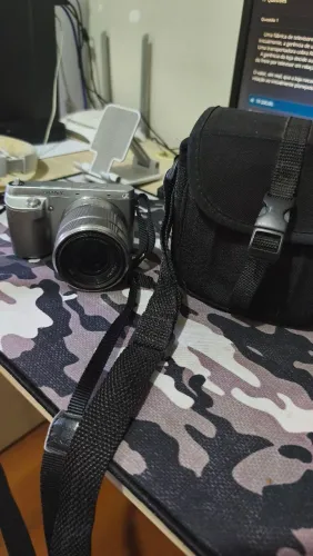 CÂMERA NEX F3 2012 - USADA