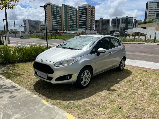Ford Fiesta 1.5 16V Flex Mec. 5P 2014