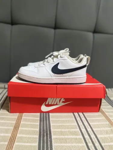Tênis Nike branco semi novo Tam 36