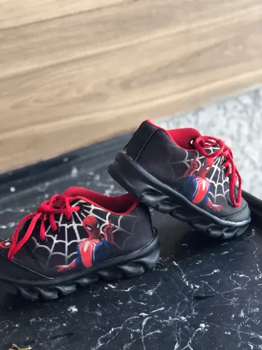 Tênis infantil homem aranha