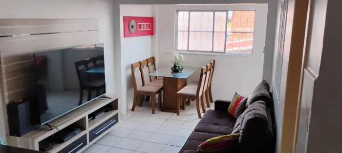 Apartamento em condomínio familiar
