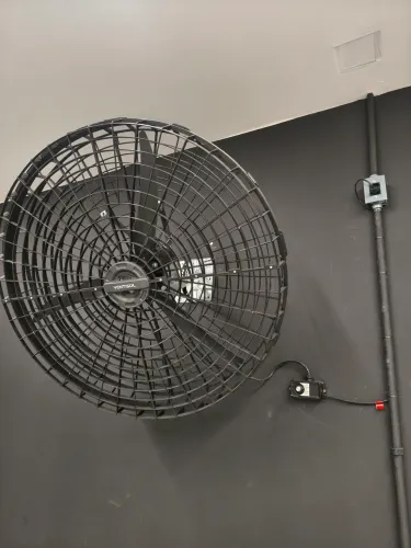 Ventilador De Parede 1 Metro Preto Ventisol 1/2cv