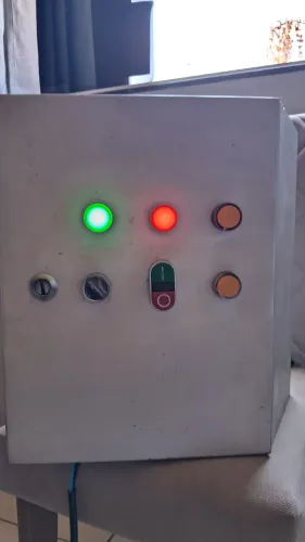 Painel el de acionamento Eletrico trifásico 380 Vt