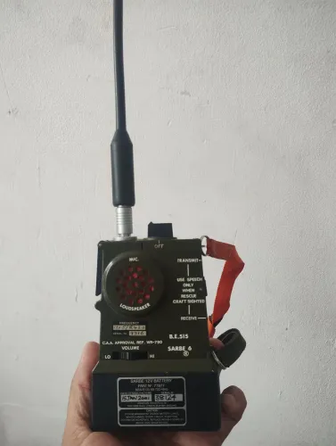 Rádio antigo da aeronáutica