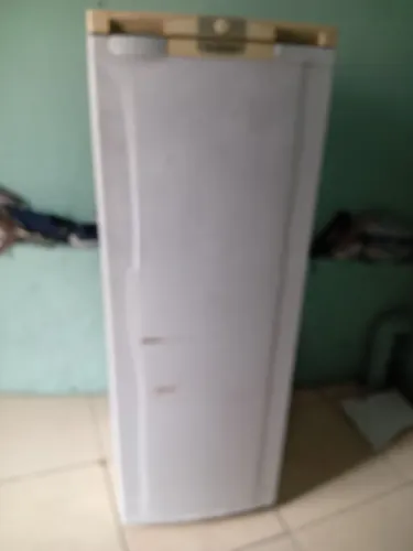 VENDO UMA GELADEIRA USADA MAIS FUNCIONANDO