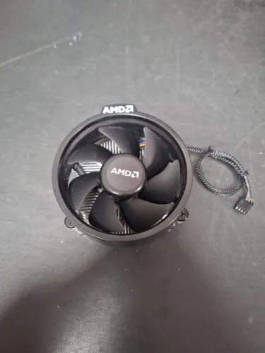 Cooler Amd Ryzen E Athlon Wraith Stealth Socket Am4 (Usado)