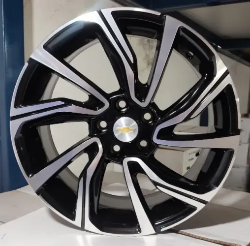 Rodas Tracker aro 17 5x100 + 215/55R17 Michelin - R$ 3.790,00