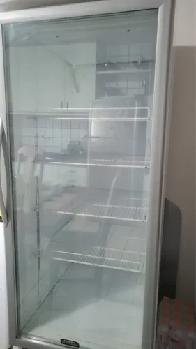 GELADEIRA EXPOSITORA