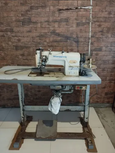 máquina de costura industrial pespontadeira Shanggong