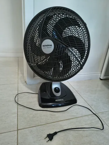 Ventilador Mondial Black Premium 3 velocidades