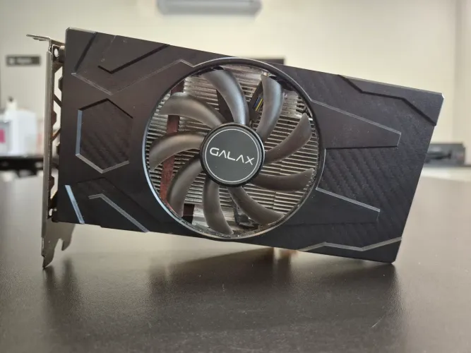 RTX 3050 8GB C/ DEFEITO