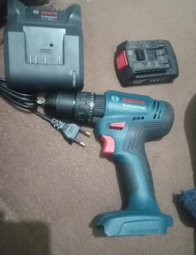 Furadeira e parafusadeira Bosch
