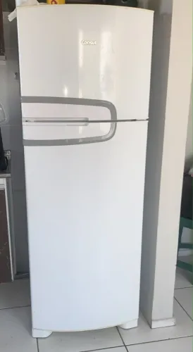 Geladeira cônsul frisares