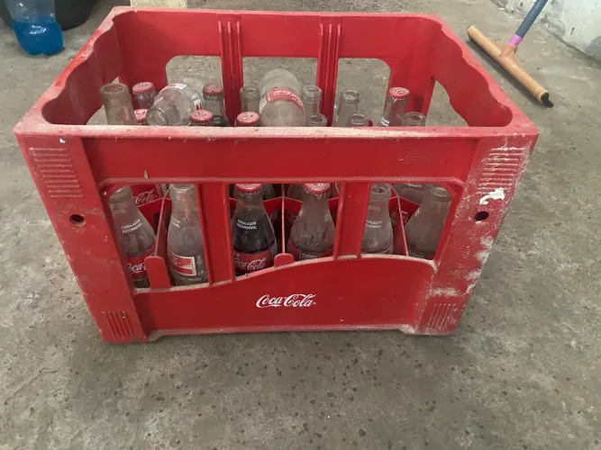 Engradado, casco e vasilhame coca-cola 200ml