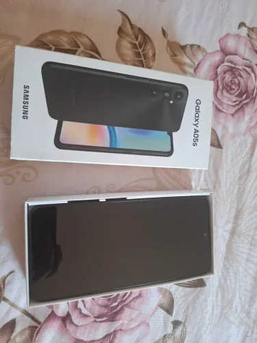 Celular A05S semi novo